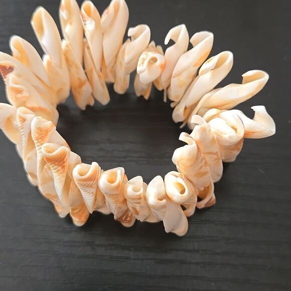 SEASHELL Bracelet WOMEN shells elastic band cream tan off white jewelry unique - Picture 2 of 15